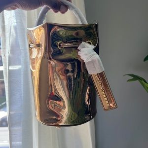 Brandon Blackwood Gold bucket bag